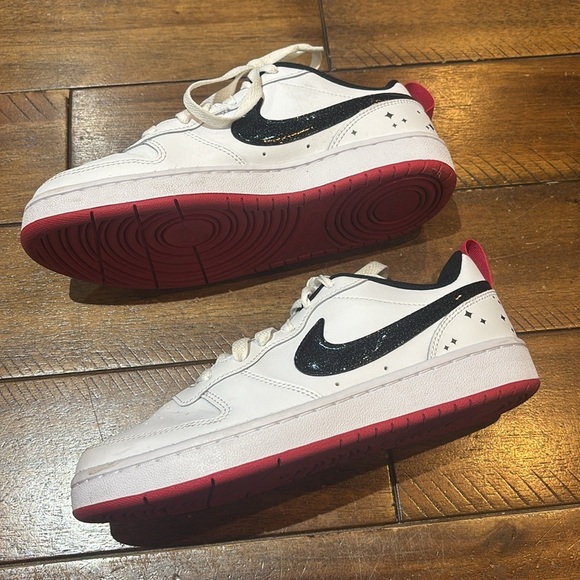 White and Black Sneakers with Red Accents - Picture 3 of 4